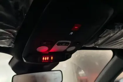 Photo 22 Peugeot 2008  Hybrid 145 e-DCS6