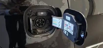 Photo 8 Renault Twingo  III E-Tech