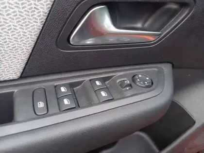 Photo 20 Citroën C4  PureTech 130 S&S BVM6