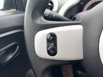 Photo 13 Renault Twingo  III E-Tech