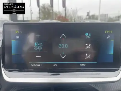 Photo 23 Peugeot 208  Electrique 50 kWh 136ch