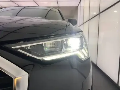 Photo 7 Audi Q3  35 TFSI 150 ch