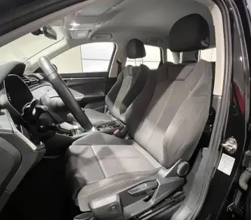 Photo 17 Audi Q3  35 TFSI 150 ch