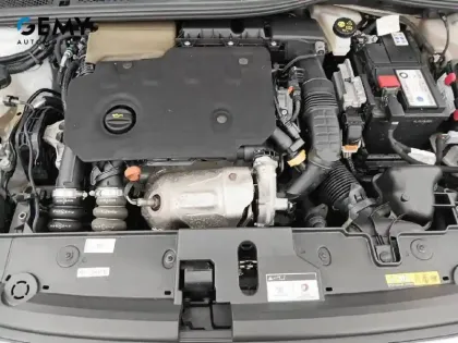 Photo 11 Peugeot 208  BlueHDi 100 S&S BVM6