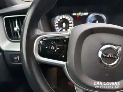 Photo 18 Volvo Xc60  T8 Recharge AWD 303 ch + 87 ch Geartronic 8