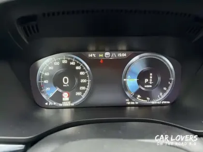 Photo 17 Volvo Xc60  T8 Recharge AWD 303 ch + 87 ch Geartronic 8