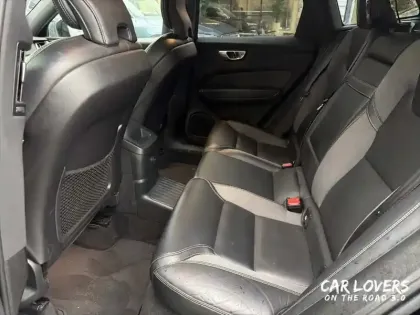 Photo 13 Volvo Xc60  T8 Recharge AWD 303 ch + 87 ch Geartronic 8