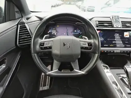 Photo 8 DS Ds 7 DS7 Crossback PureTech 180 EAT8