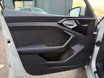 Photo 18 Audi A1  Sportback 30 TFSI 110 ch S tronic 7