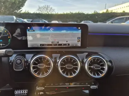 Photo 16 Mercedes Classe A  250 e 8G-DCT