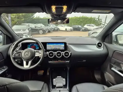 Photo 8 Mercedes GLA  250 e 8G-DCT