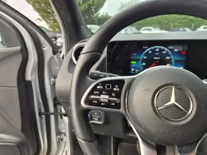 Photo 12 Mercedes GLA  250 e 8G-DCT