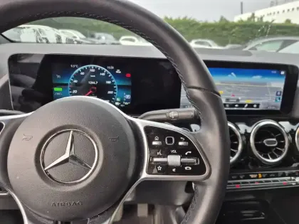 Photo 13 Mercedes GLA  250 e 8G-DCT