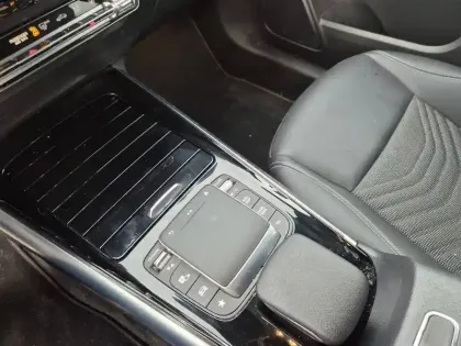 Photo 16 Mercedes GLA  250 e 8G-DCT