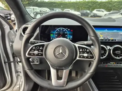 Photo 11 Mercedes GLA  250 e 8G-DCT