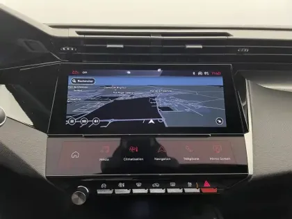 Photo 53 Peugeot 408  Hybrid 136 e-DCS6