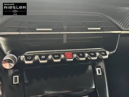 Photo 18 Peugeot 2008  Moteur électrique 136 ch