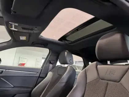 Photo 11 Audi Q3  Sportback 45 TFSIe  245 ch S tronic 6