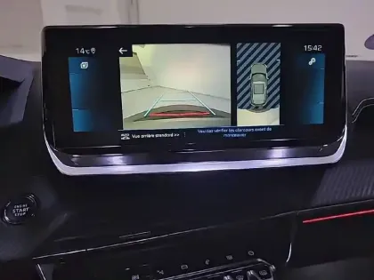 Photo 19 Peugeot 2008  PureTech 130 S&S EAT8