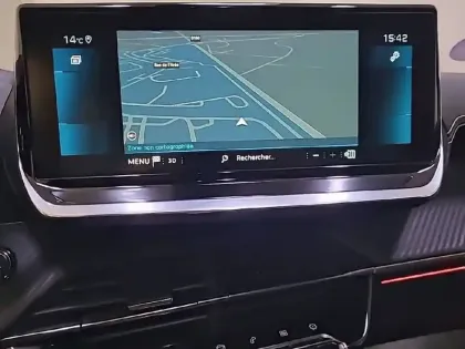 Photo 18 Peugeot 2008  PureTech 130 S&S EAT8