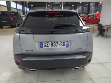 Photo 4 Peugeot 2008  Hybrid 136 e-DCS6