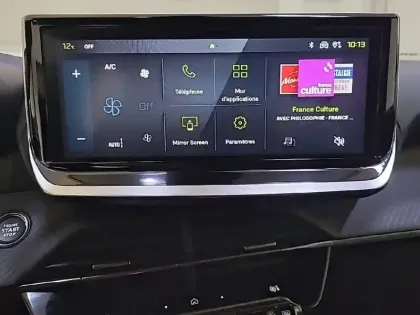 Photo 39 Peugeot 2008  Hybrid 136 e-DCS6