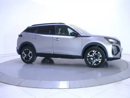 Photo 24 Peugeot 2008  Hybrid 136 e-DCS6