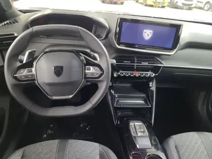 Photo 9 Peugeot 2008  Hybrid 136 e-DCS6