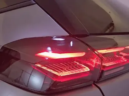 Photo 37 Peugeot 2008  Hybrid 136 e-DCS6