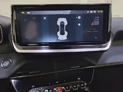 Photo 40 Peugeot 2008  Hybrid 136 e-DCS6