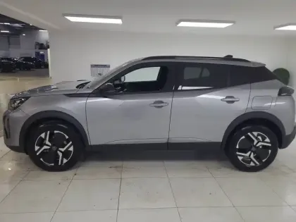 Photo 2 Peugeot 2008  Hybrid 136 e-DCS6