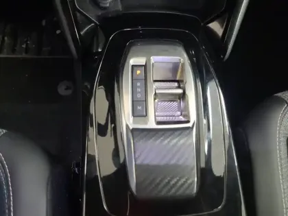 Photo 15 Peugeot 2008  Hybrid 136 e-DCS6