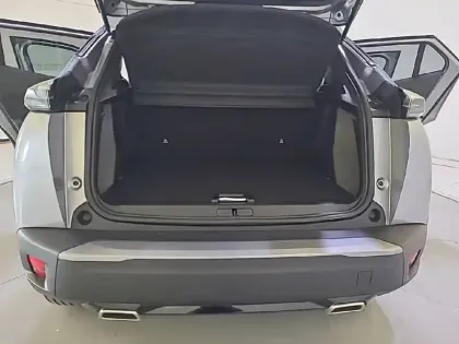 Photo 26 Peugeot 2008  Hybrid 136 e-DCS6