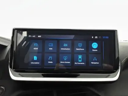 Photo 22 Peugeot 2008  Hybrid 145 e-DCS6