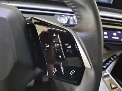 Photo 60 Peugeot 3008  Hybrid 136 e-DCS6