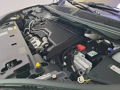 Photo 46 Peugeot 3008  Hybrid 136 e-DCS6