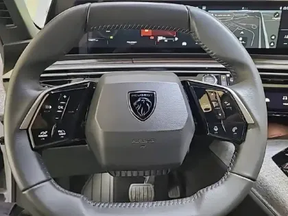 Photo 72 Peugeot 3008  Hybrid 136 e-DCS6