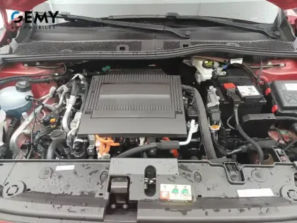 Photo 14 Peugeot 208  Electrique 50 kWh 136ch