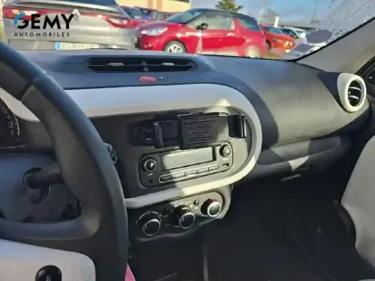 Photo 12 Renault Twingo  III 1.0 SCe 70 E6