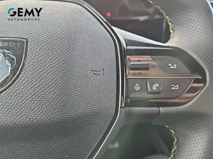 Photo 18 Peugeot 308  PureTech 130ch S&S EAT8