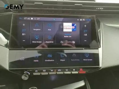 Photo 75 Peugeot 308  PureTech 130ch S&S EAT8