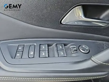 Photo 14 Peugeot 308  PureTech 130ch S&S EAT8