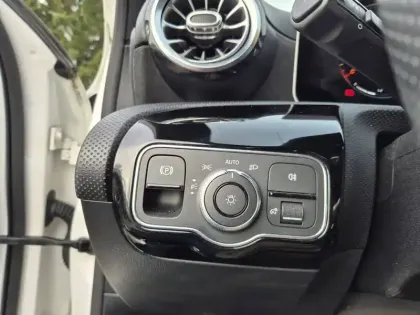 Photo 15 Mercedes Classe A  200 7G-DCT