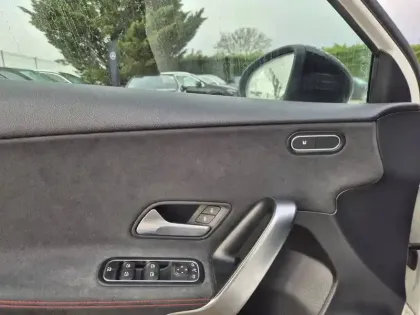 Photo 11 Mercedes Classe A  200 7G-DCT