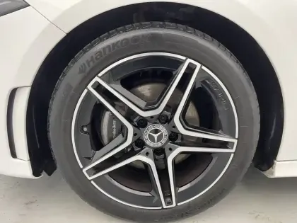 Photo 81 Mercedes Classe A  200 7G-DCT