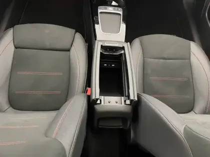 Photo 29 Mercedes Classe A  250 e Hybrid EQ 8G-DCT