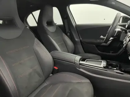 Photo 28 Mercedes Classe A  250 e Hybrid EQ 8G-DCT