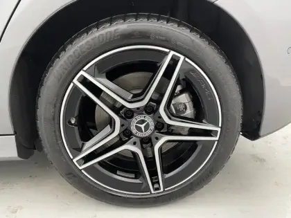 Photo 16 Mercedes Classe A  250 e Hybrid EQ 8G-DCT