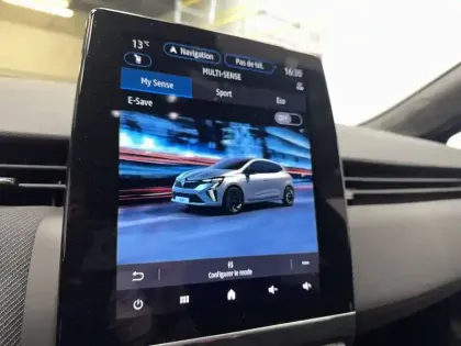 Photo 115 Renault Clio  E-Tech full hybrid 145 ch GSR2