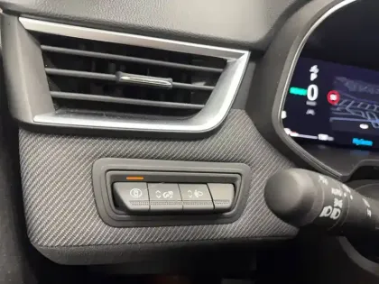 Photo 121 Renault Clio  E-Tech full hybrid 145 ch GSR2